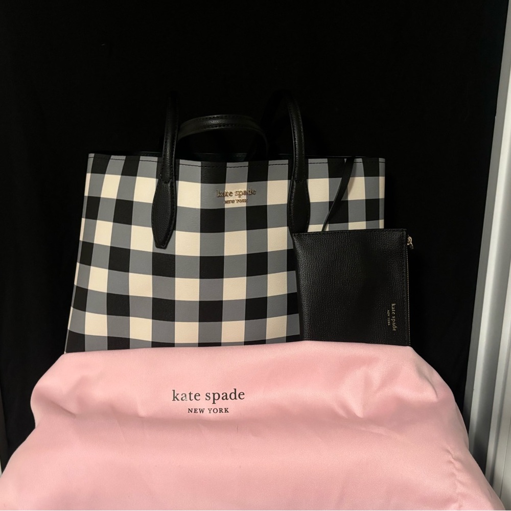 Kate Spade Tote - Picture 2 of 3